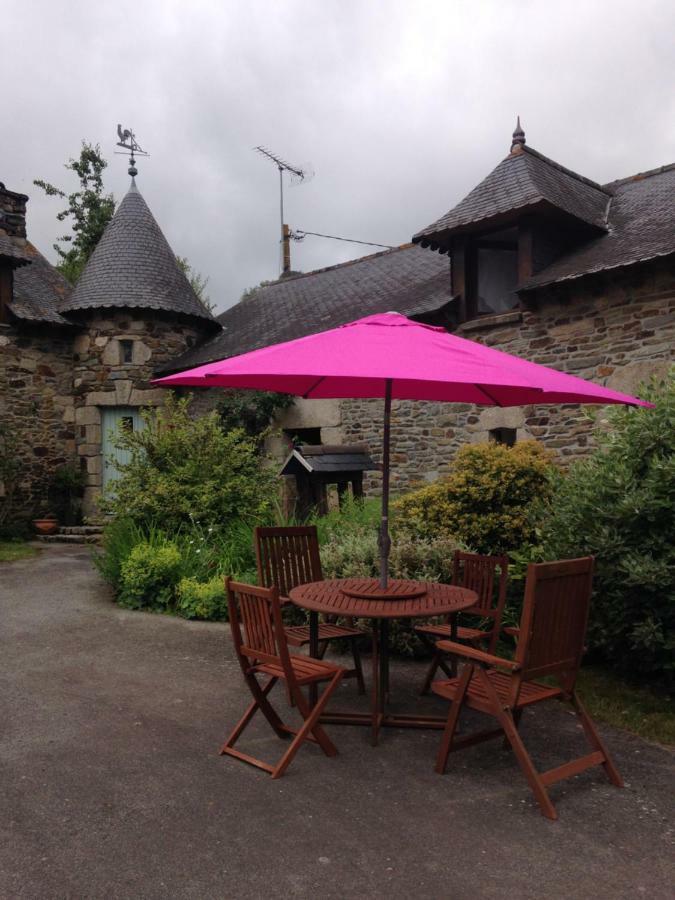 Le Petit Chateau Noyal-Pontivy Exterior photo