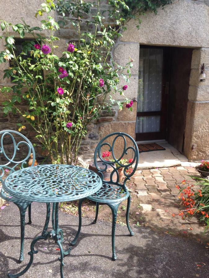 Le Petit Chateau Noyal-Pontivy Exterior photo