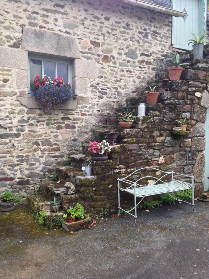 Le Petit Chateau Noyal-Pontivy Exterior photo